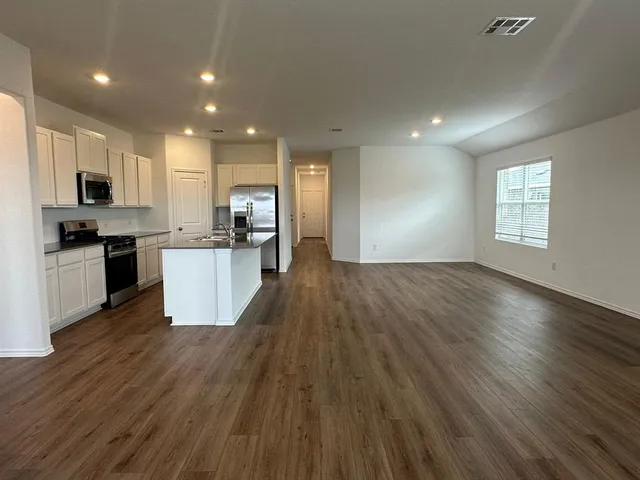 $2,150 | 121 Seminole Drive, San Marcos, TX 78666