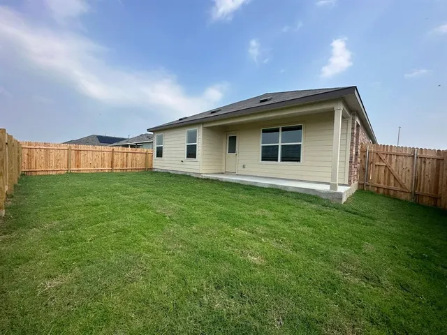 $2,150 | 121 Seminole Drive, San Marcos, TX 78666