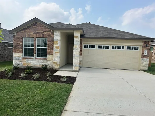 $2,150 | 121 Seminole Drive, San Marcos, TX 78666