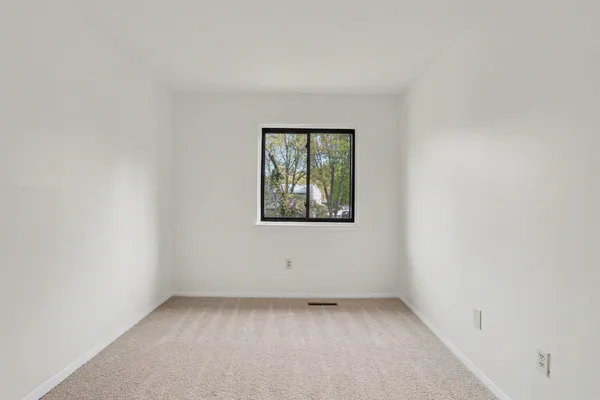 $325,000 | 143 Bourbon Court, Parkville, MD 21234