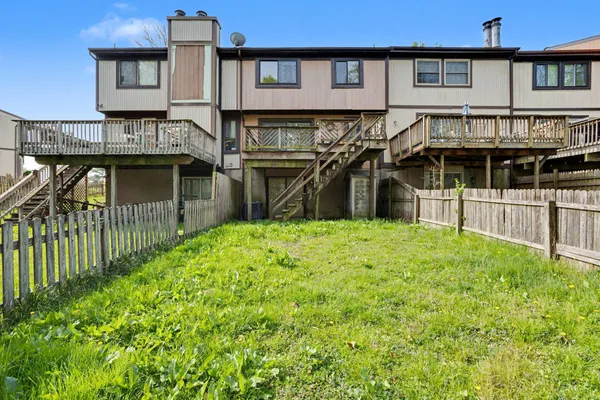 $325,000 | 143 Bourbon Court, Parkville, MD 21234