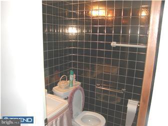 3218 Rhett Road Philadelphia, PA 19154 - Photo 9 of 10 Bathroom