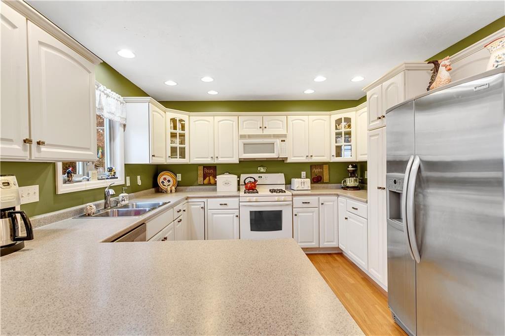 738 New Texas Road Pittsburgh, PA 15239 - Photo 12 of 25 Gallery Image 12