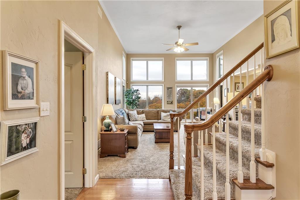 738 New Texas Road Pittsburgh, PA 15239 - Photo 3 of 25 Gallery Image 3
