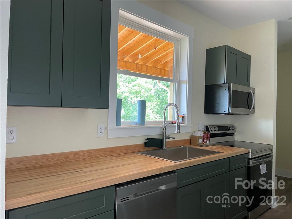 191 Jordan Road Swannanoa, NC 28778 - Photo 8 of 28 Gallery Image 8