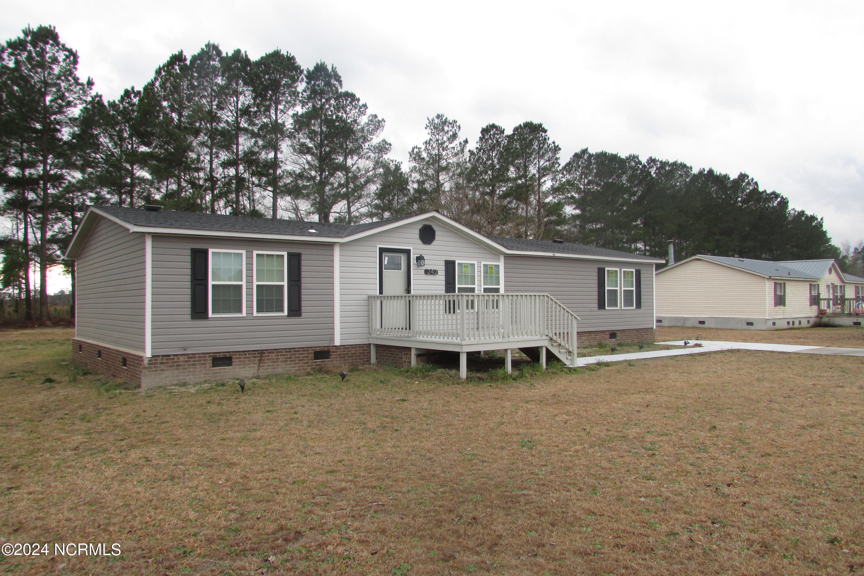 242 Ralph Hunt Boulevard Orrum, NC 28369 - Photo 5 of 19 IMG_3990
