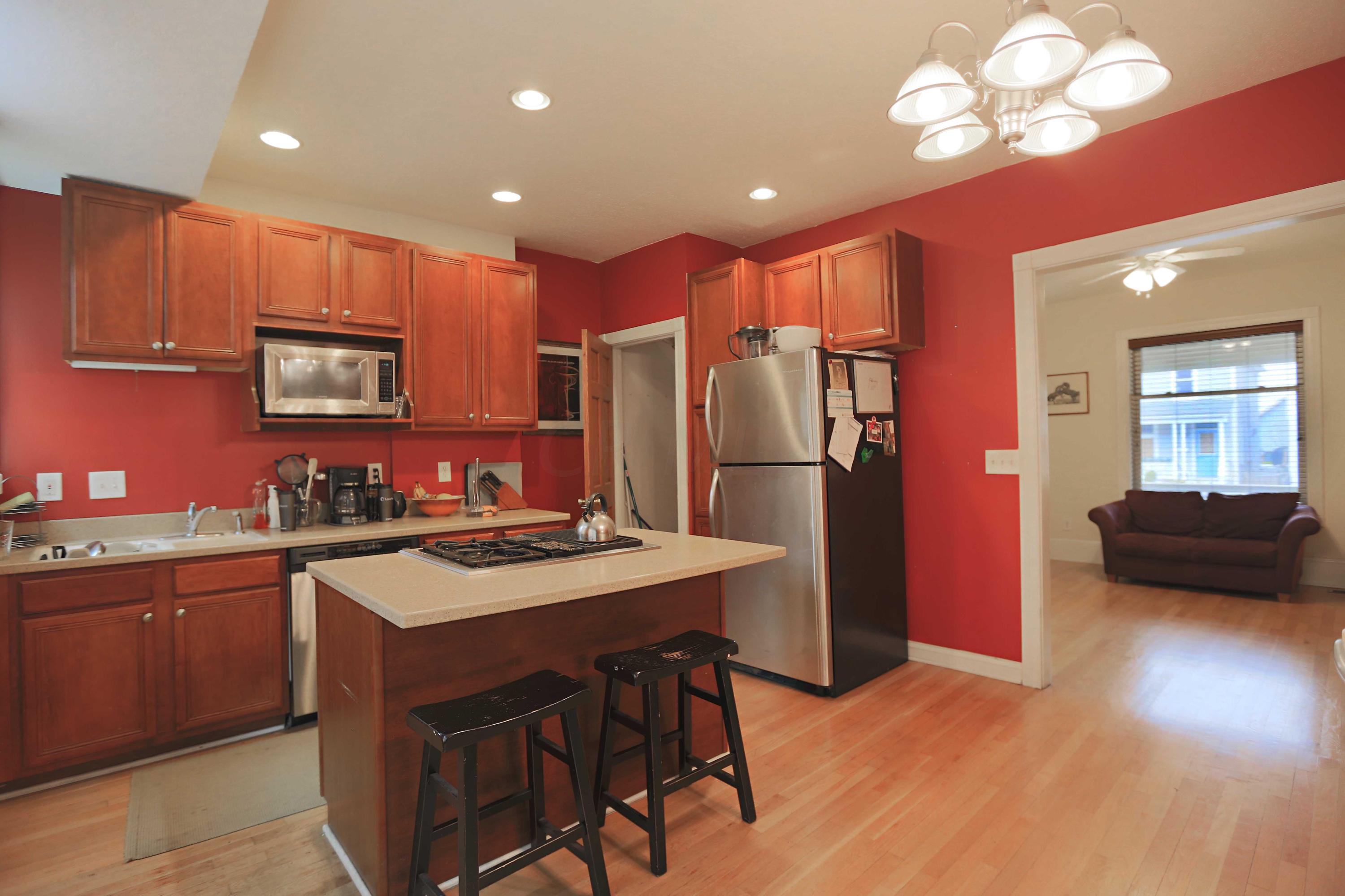 1141 Summit Street Columbus, OH 43201 - Photo 3 of 9