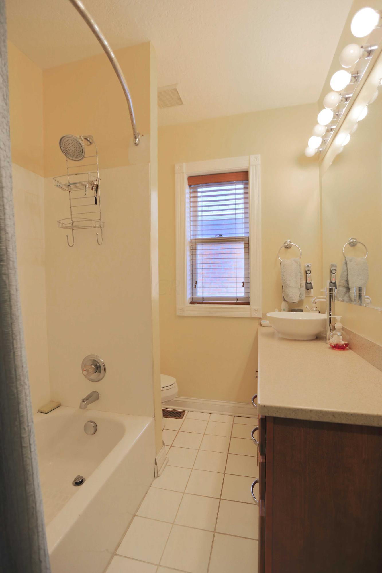 1141 Summit Street Columbus, OH 43201 - Photo 6 of 9