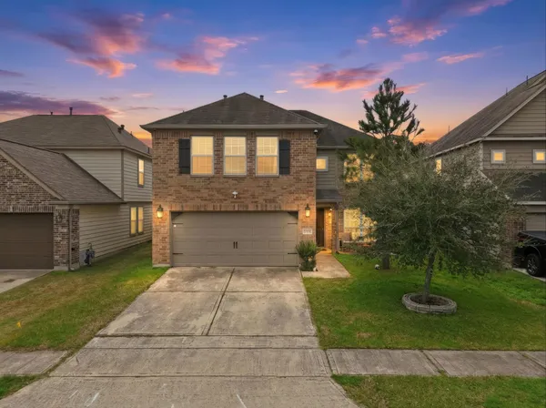 $305,000 | 15614 South Early Dusk Circle, Houston, TX 77044