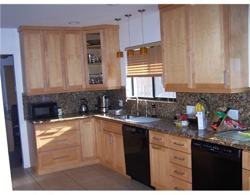 7488 Malibu Crescent Boca Raton, FL 33433 - Photo 6 of 12 Kitchen 1