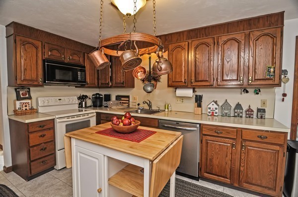 8 Reagan Road Milford, MA 01757 - Photo 13 of 30 Gallery Image 13