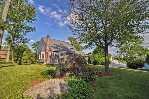 8 Reagan Road Milford, MA 01757 - Photo 4 of 30 Gallery Image 4