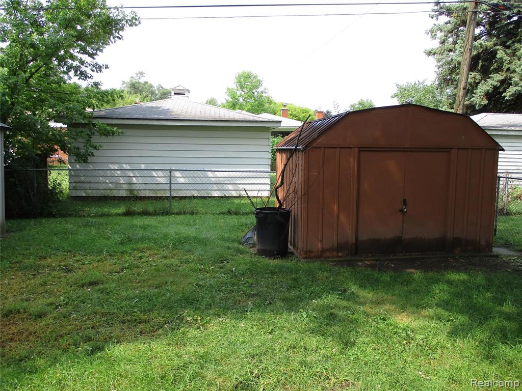 19215 Inkster Road Livonia, MI 48152 - Photo 40 of 43