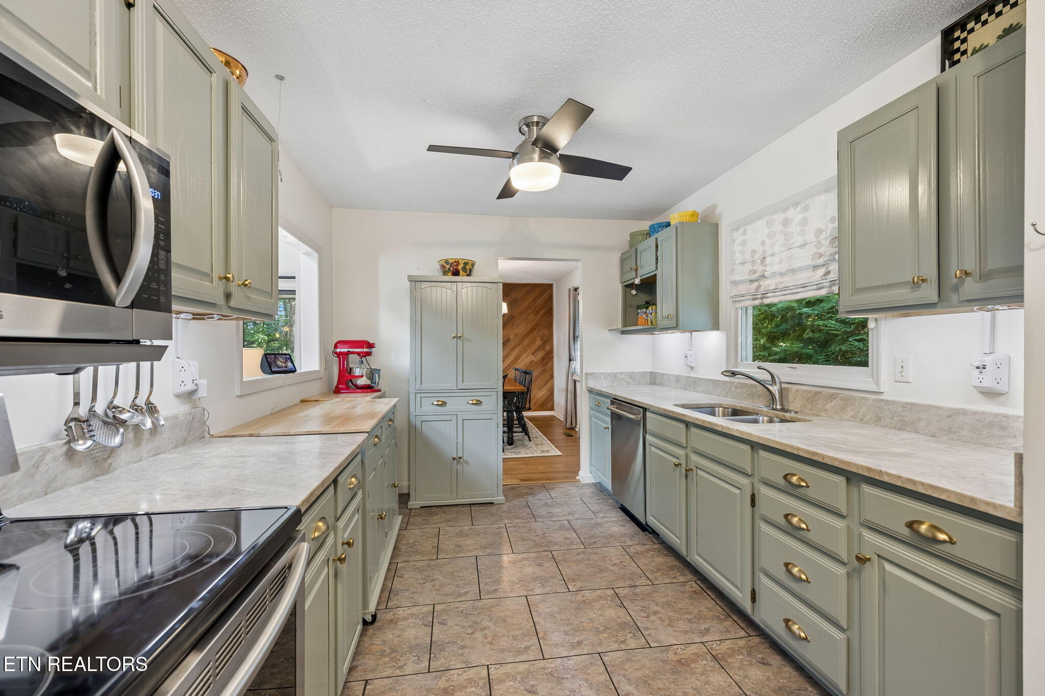 10033 Bluegrass Road Knoxville, TN 37922 - Photo 10 of 41 New Kitchen