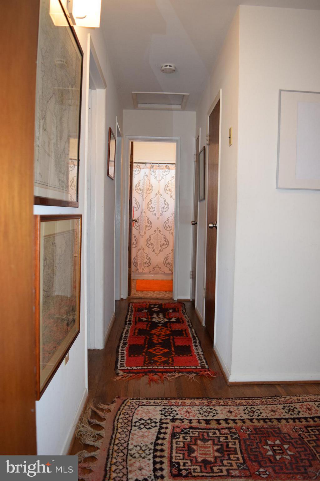 2707 Military Road Arlington, VA 22207 - Photo 19 of 28 Upper Hallway