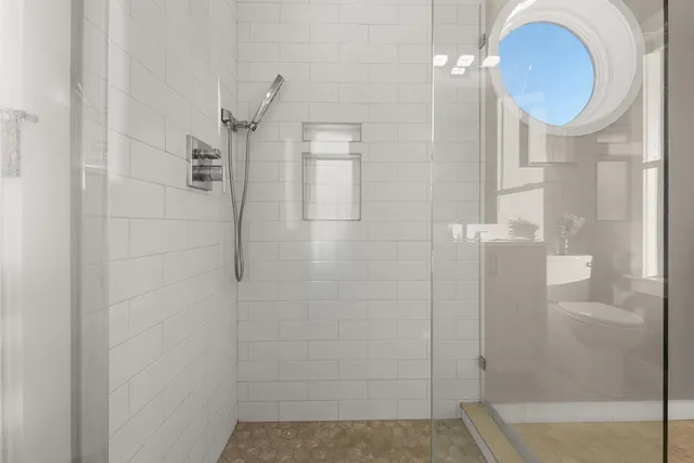 $2,555,555 | 33 Little Bay Drive, Dover, NH 03820