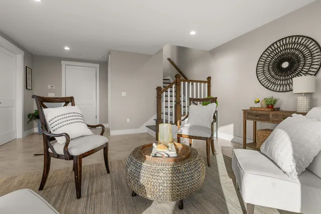 $2,555,555 | 33 Little Bay Drive, Dover, NH 03820