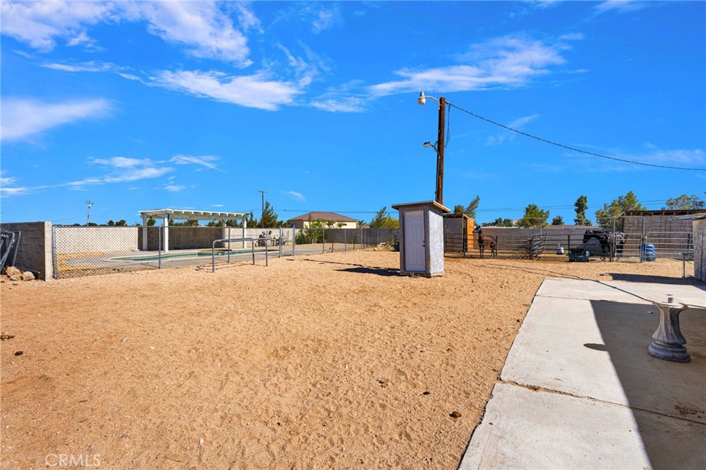 10080 Deep Creek Road Apple Valley, CA 92308 - Photo 47 of 55