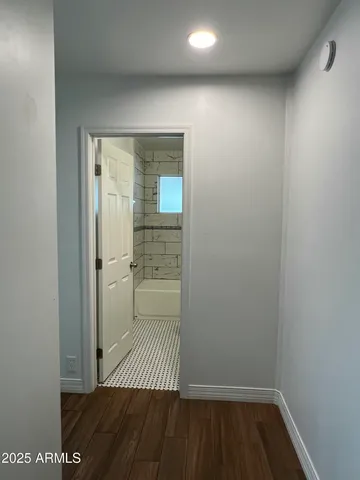 a view of utility room