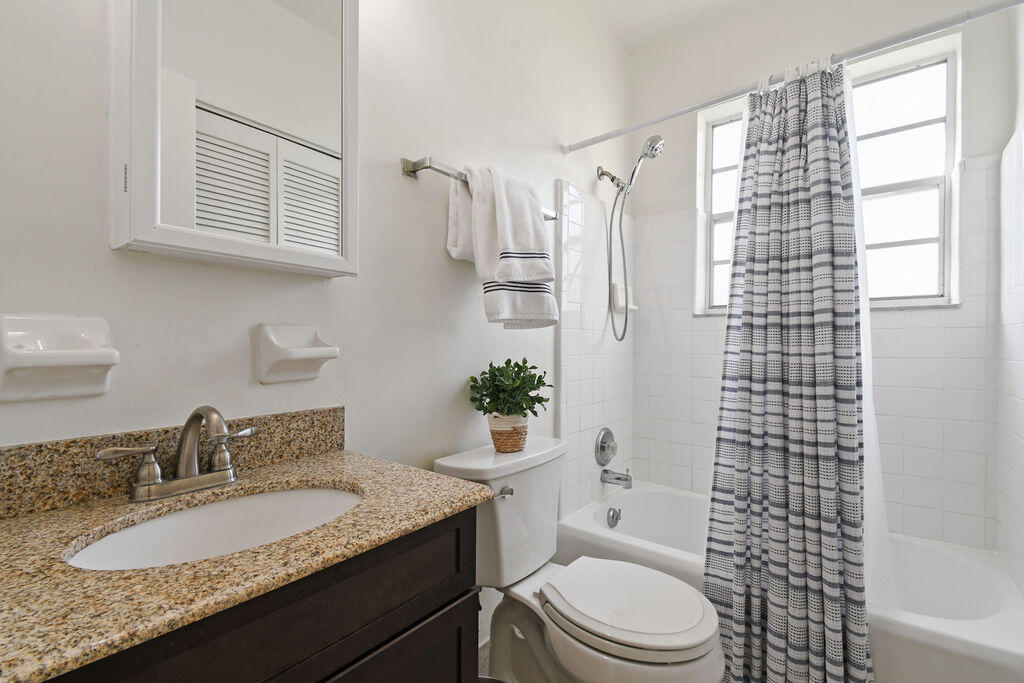 172 North County Road Palm Beach, FL 33480 - Photo 34 of 49 Residence #8