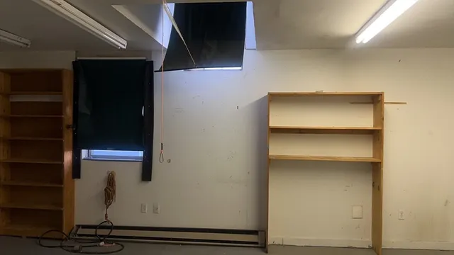 a view of walk in closet