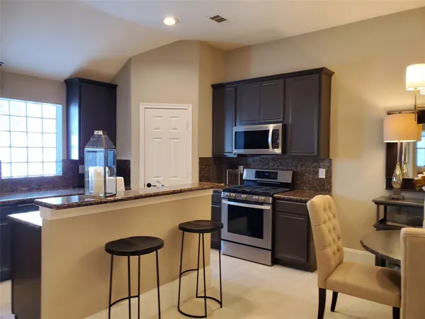 $2,350 | 15939 Cottage Ivy Circle, Tomball, TX 77377