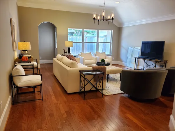 $2,350 | 15939 Cottage Ivy Circle, Tomball, TX 77377