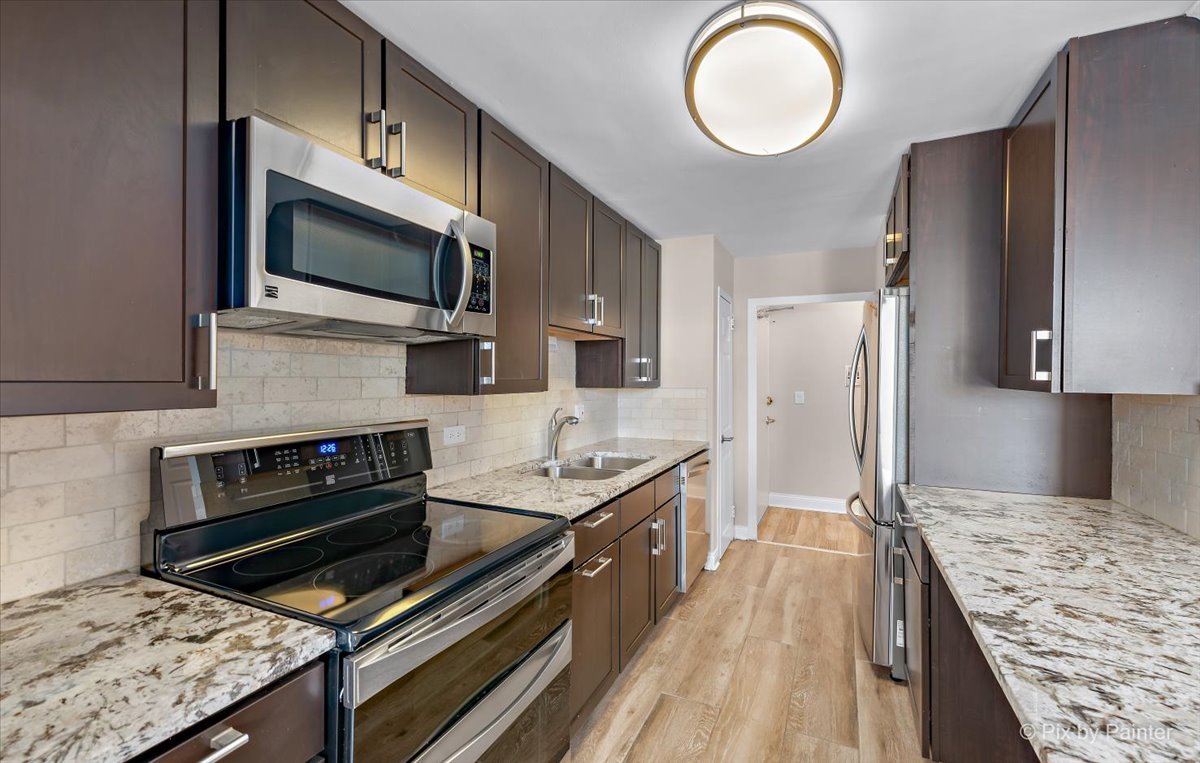 6301 North Sheridan Road, Unit 4B Chicago, IL 60660 - Photo 2 of 15 Gallery Image 2