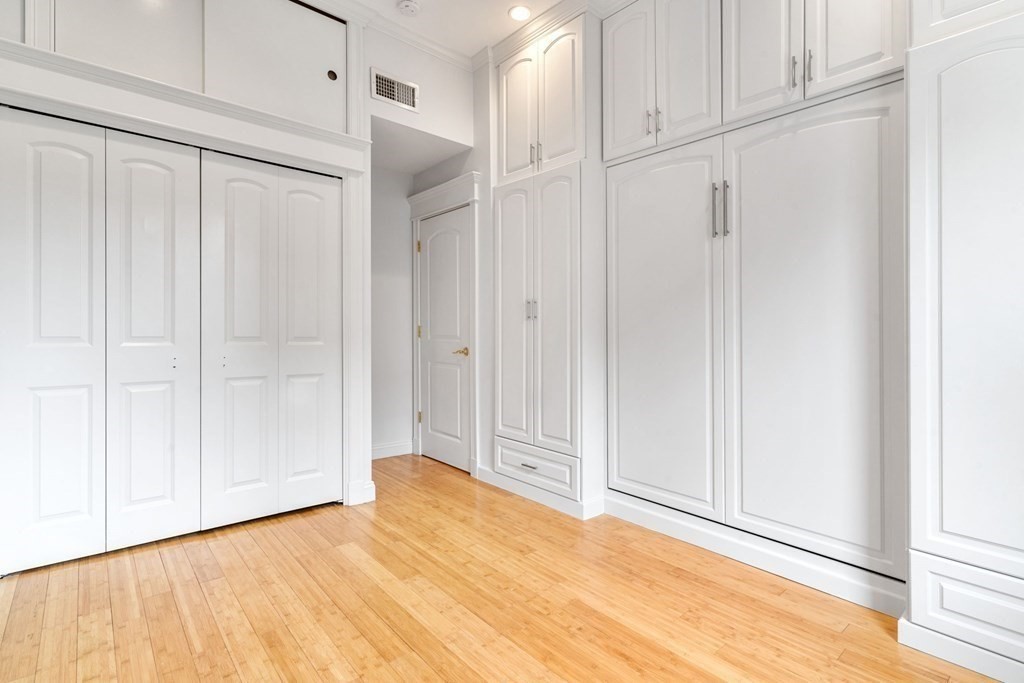 16 Worcester Square, Unit 3 Boston, MA 02118 - Photo 12 of 18 a view of an empty room