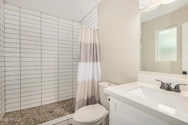 $3,195 | 2201 East Montecito Avenue, Phoenix, AZ 85016