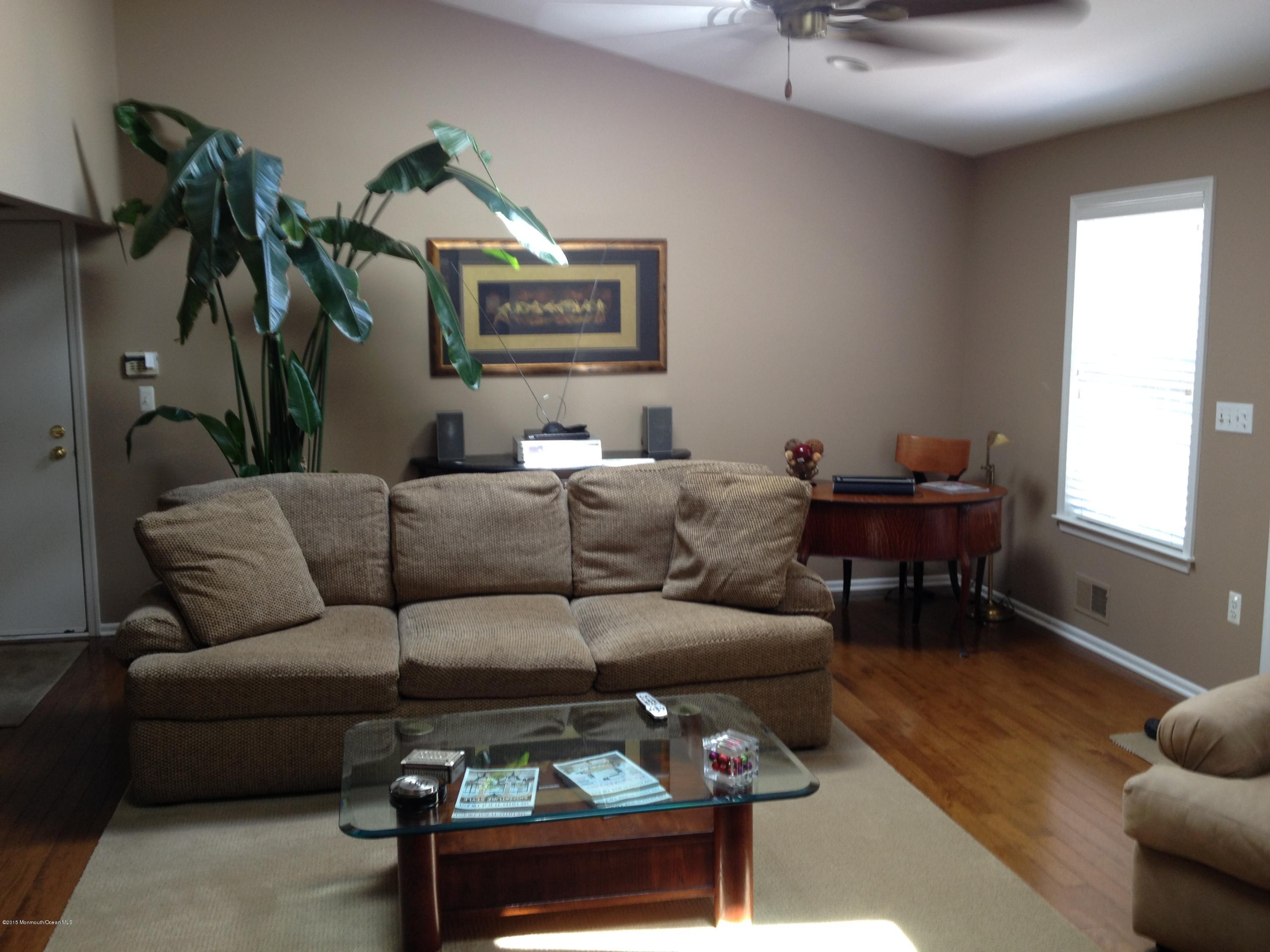 205 Vienna Road Howell, NJ 07731 - Photo 11 of 27 Open Concept Dining Room