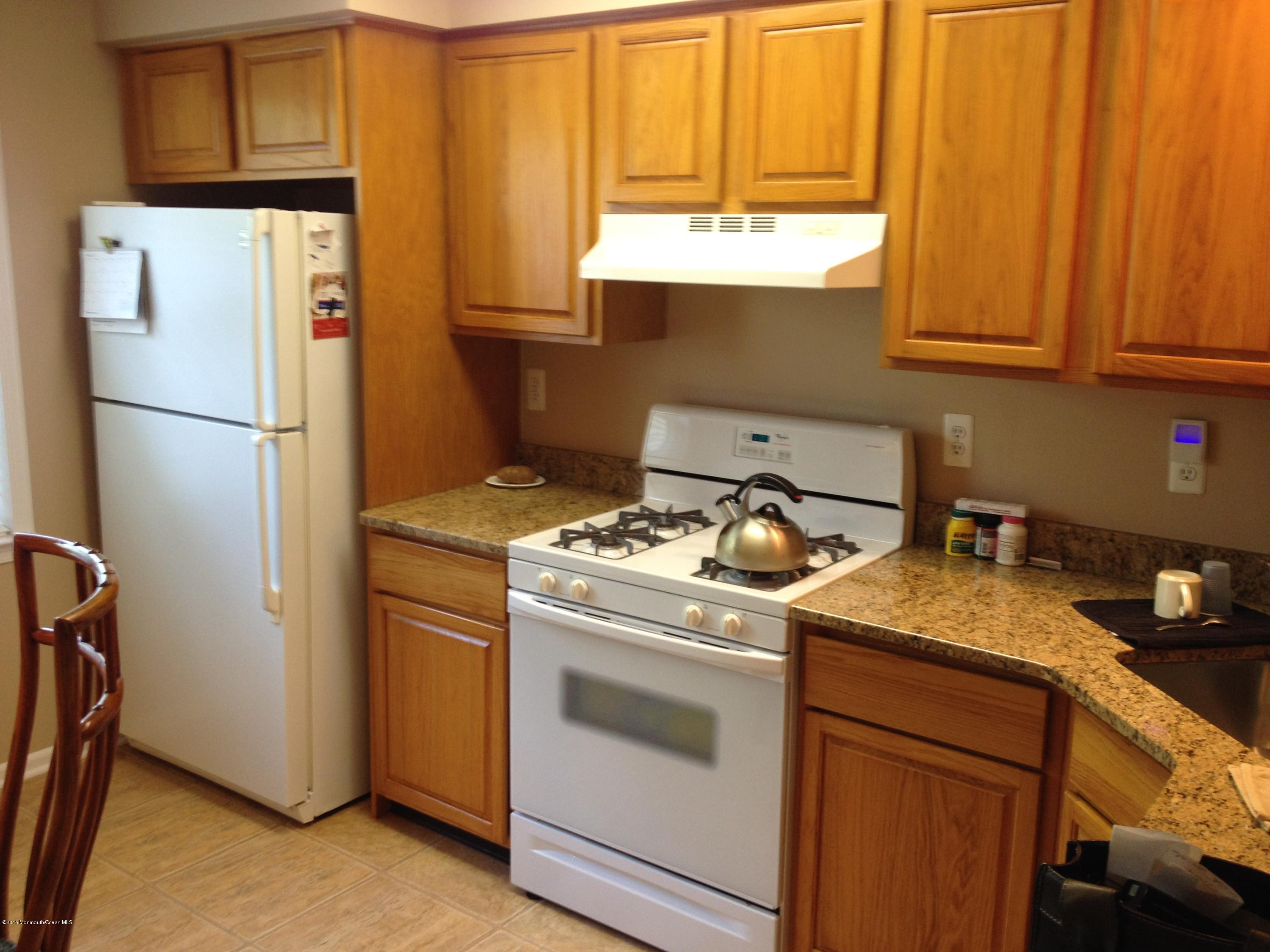 205 Vienna Road Howell, NJ 07731 - Photo 13 of 27 Granite Counters