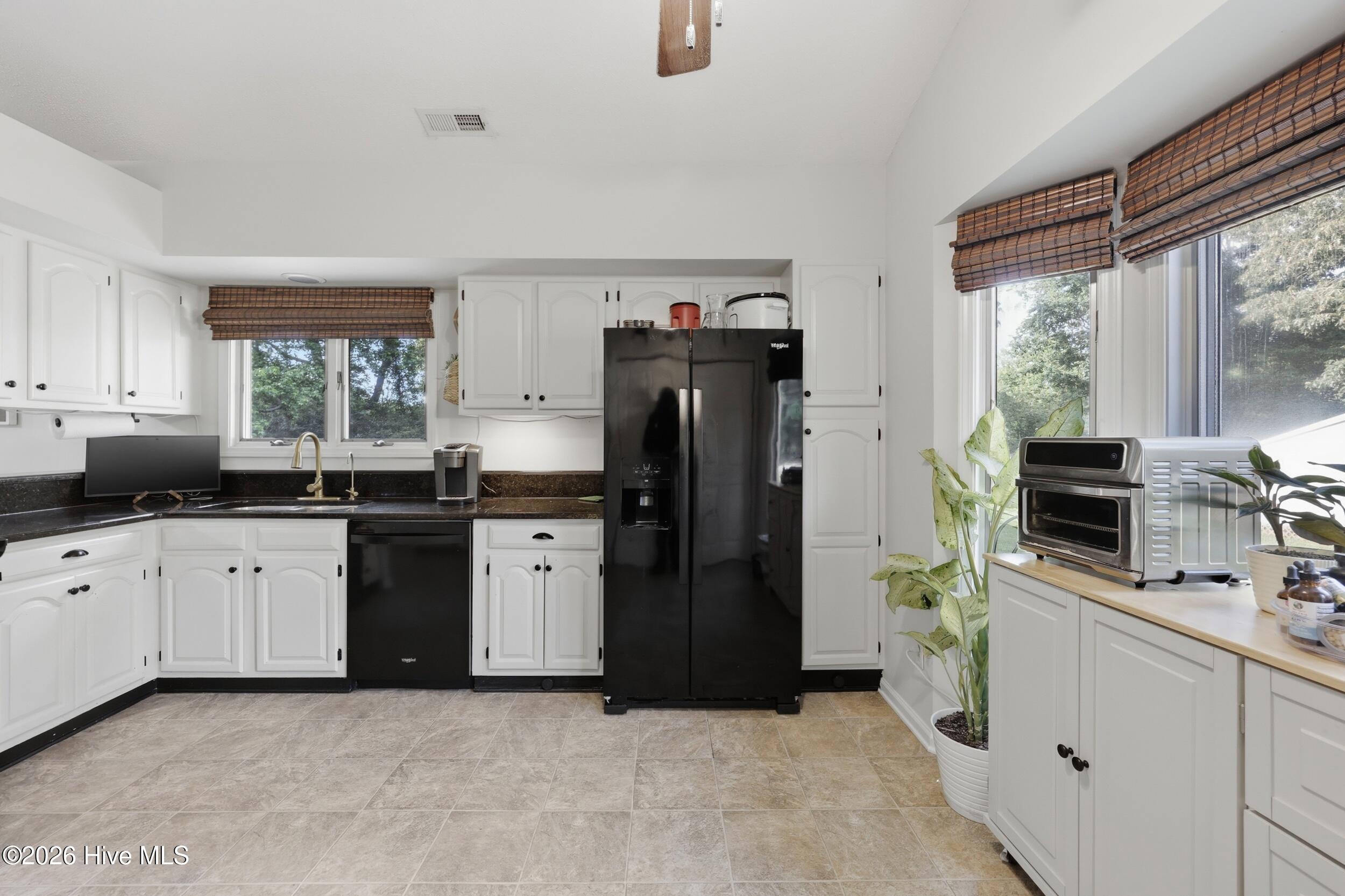 935 Soundside Road Edenton, NC 27932 - Photo 14 of 34 Kitchen