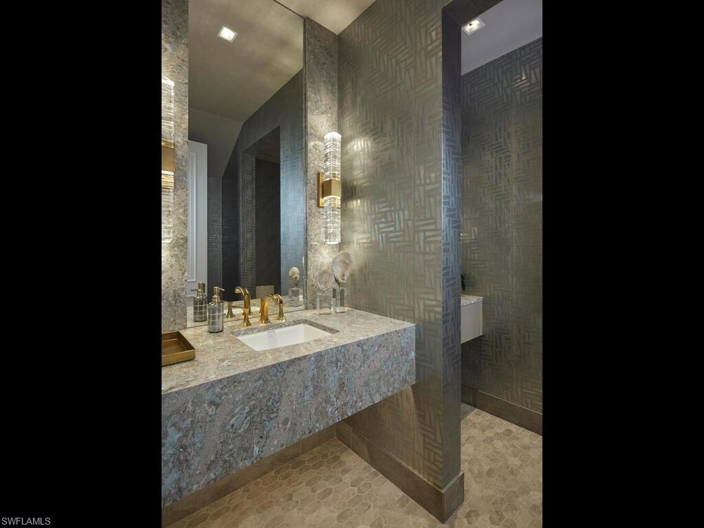 2075 Gordon Drive East Naples, FL 34102 - Photo 15 of 38