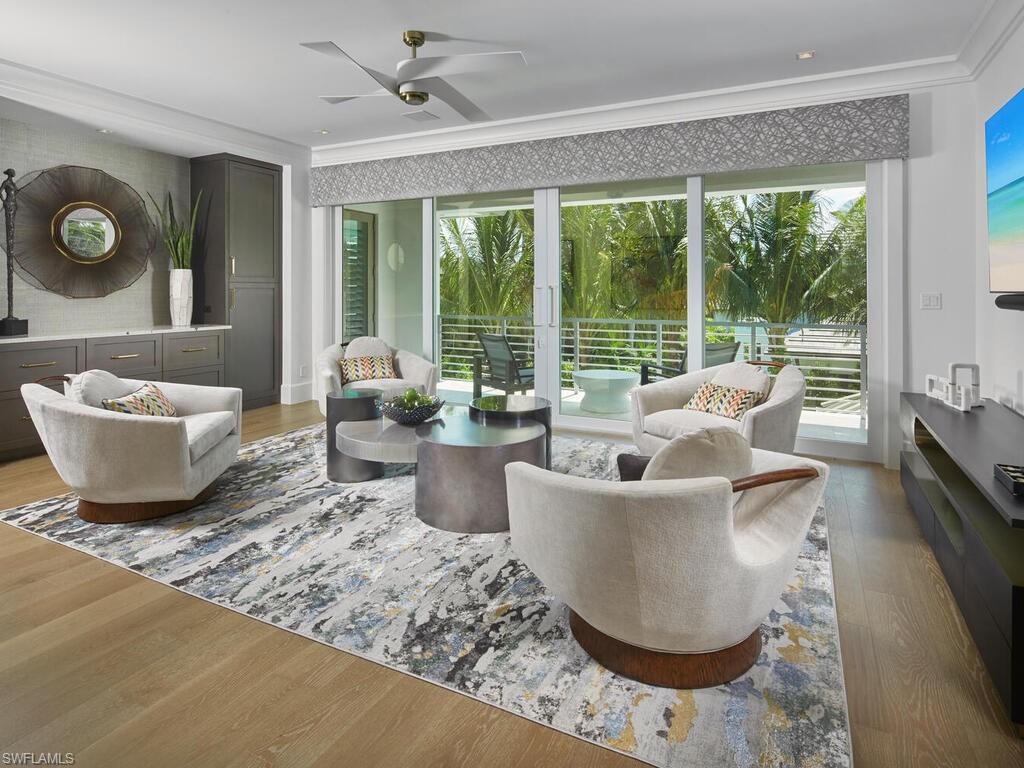 2075 Gordon Drive East Naples, FL 34102 - Photo 25 of 38