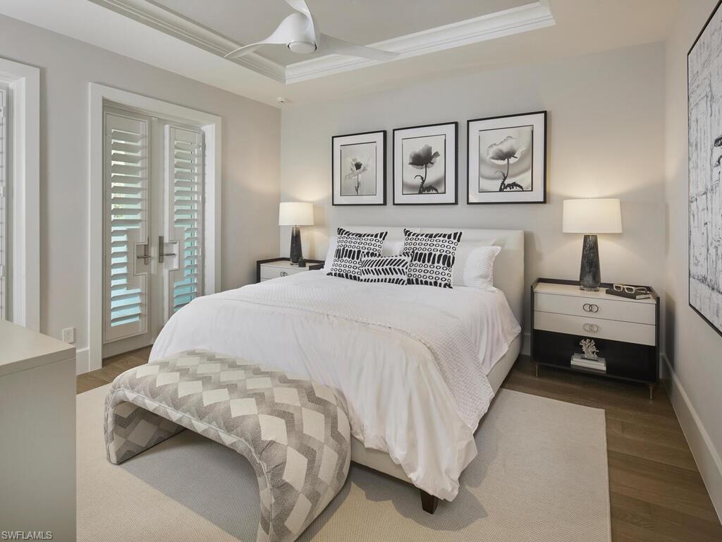 2075 Gordon Drive East Naples, FL 34102 - Photo 28 of 38