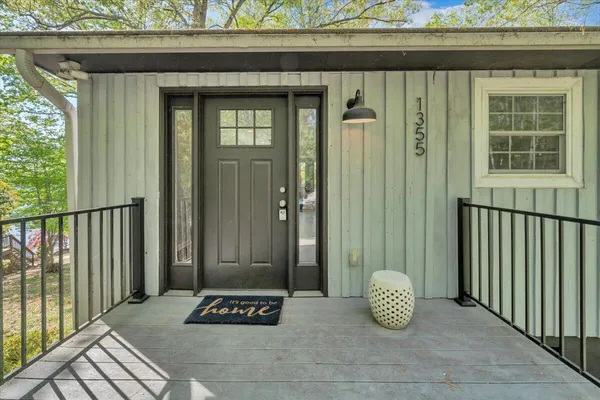 $899,900 | 1355 Rosewood Lane, Huddleston, VA 24104