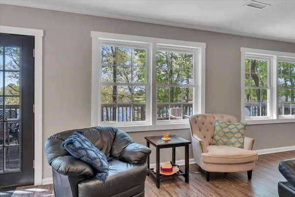 $899,900 | 1355 Rosewood Lane, Huddleston, VA 24104