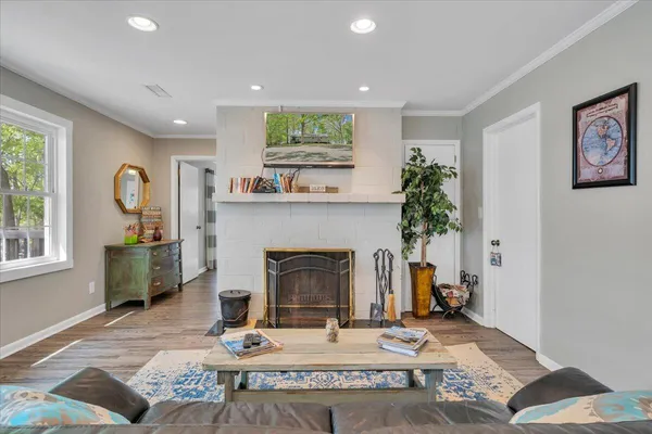 $899,900 | 1355 Rosewood Lane, Huddleston, VA 24104