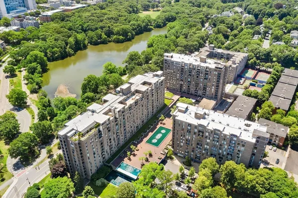 $2,500 | 44 Washington Street, Unit 1211, Brookline, MA 02445