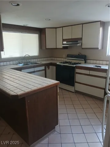 $1,650 | 3028 Scarlet Oak Avenue, Las Vegas, NV 89104