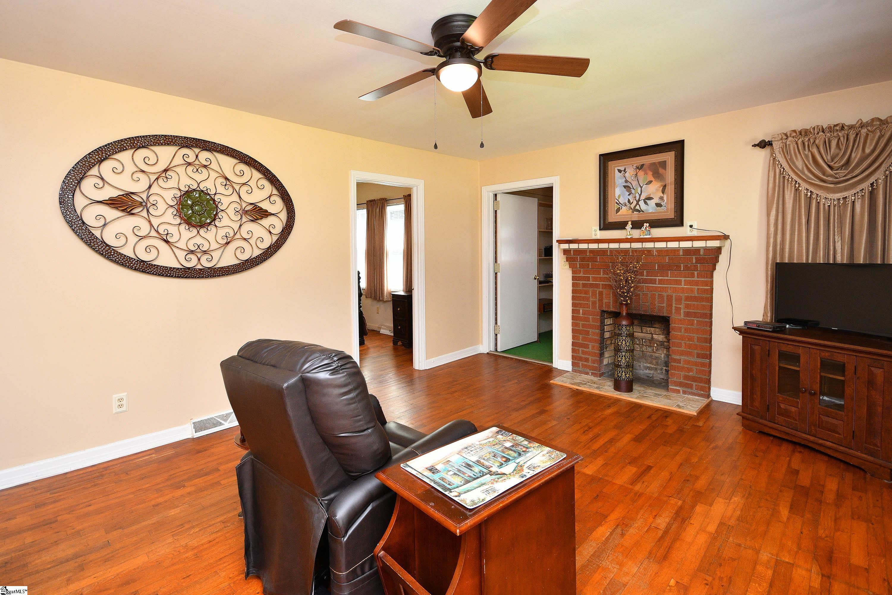 301 Crescent Hill Road Pickens, SC 29671 - Photo 11 of 32