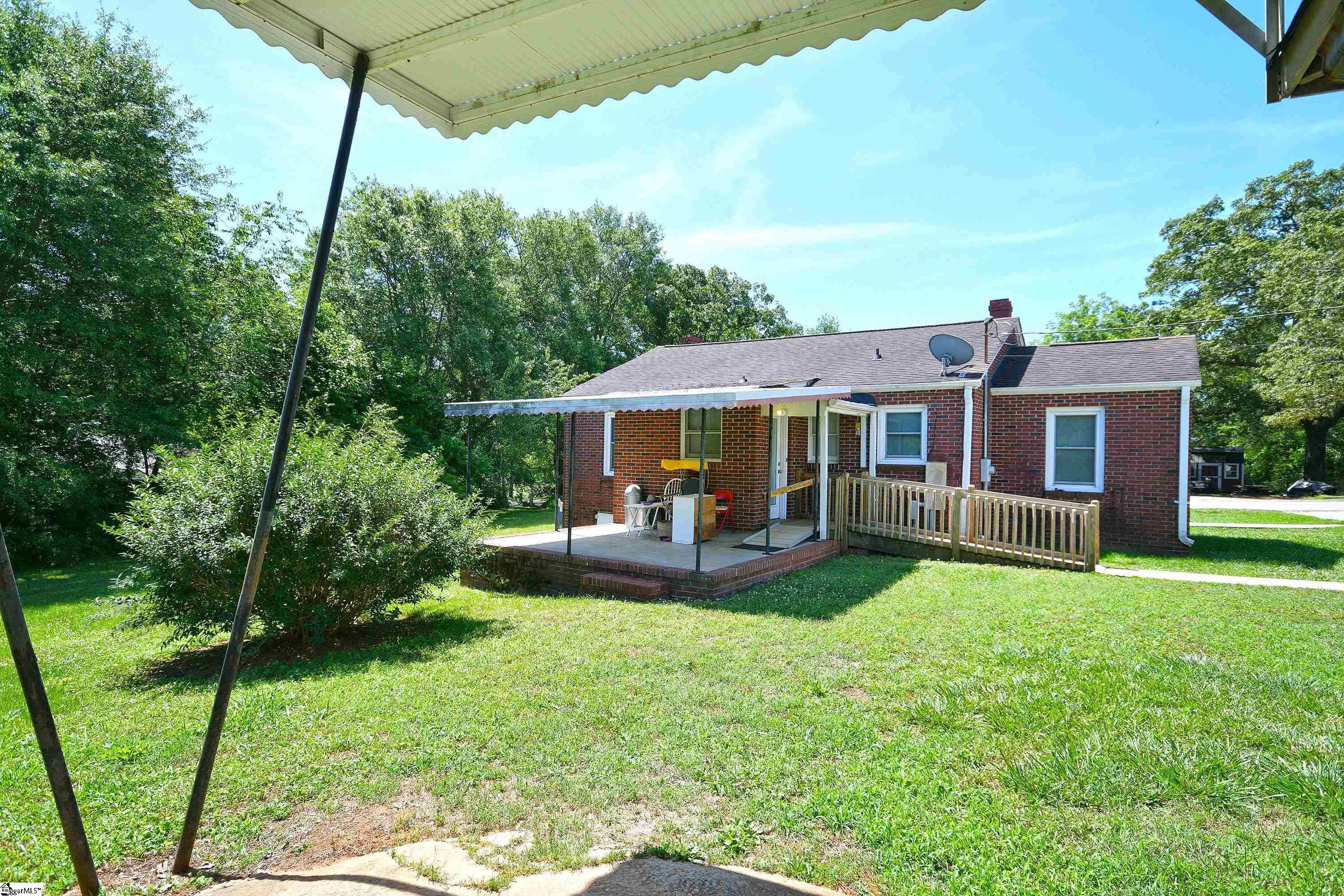 301 Crescent Hill Road Pickens, SC 29671 - Photo 5 of 32