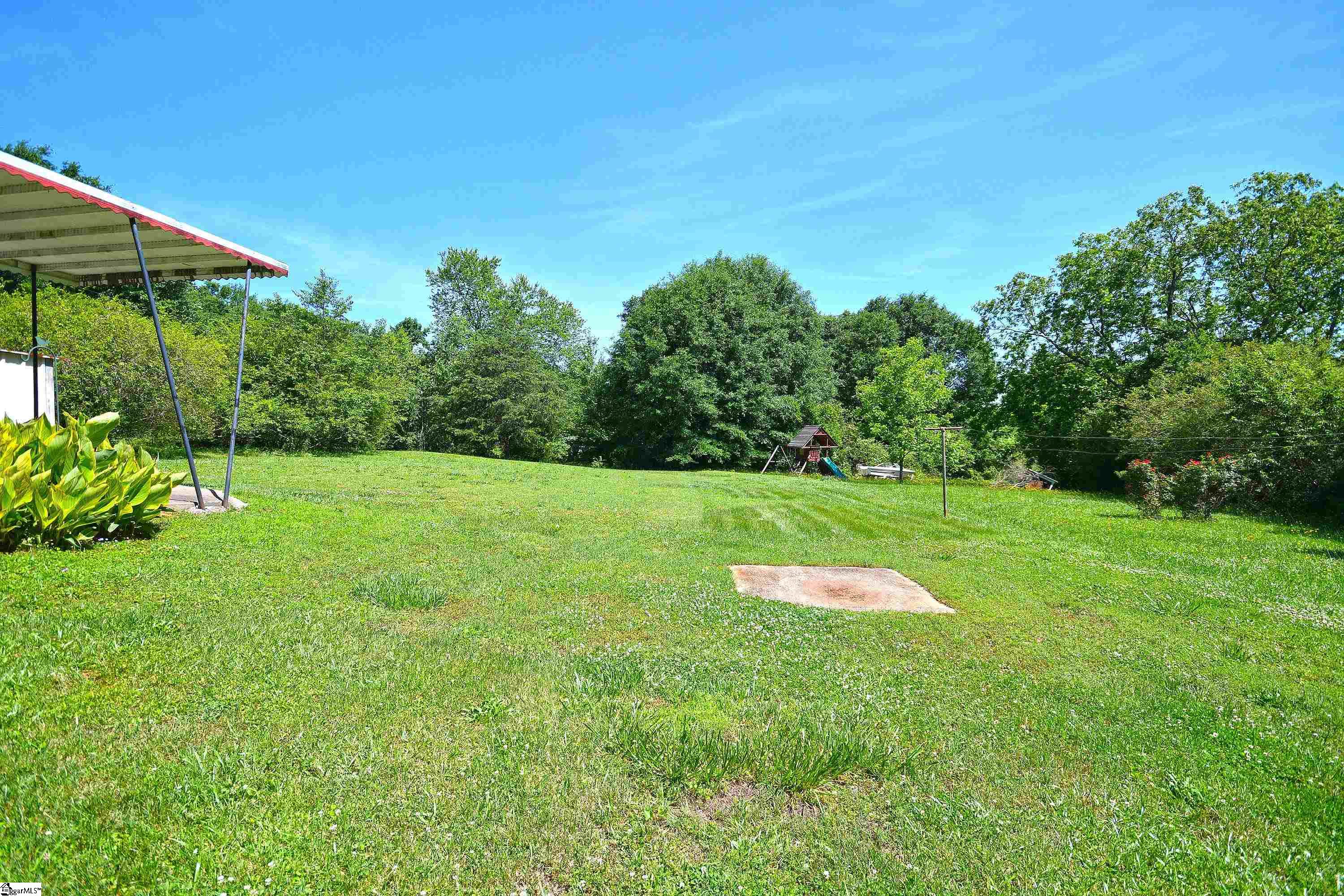 301 Crescent Hill Road Pickens, SC 29671 - Photo 7 of 32