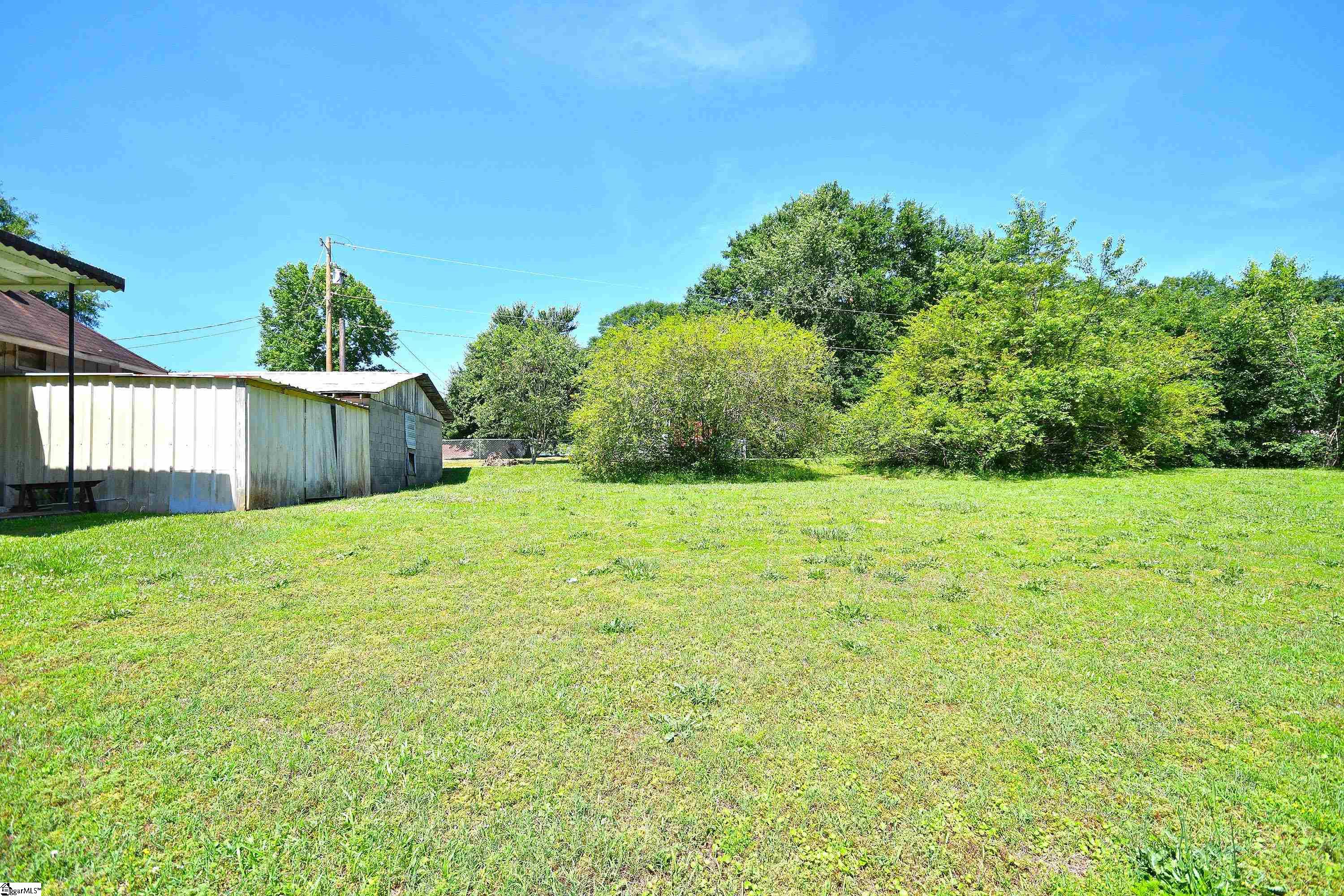 301 Crescent Hill Road Pickens, SC 29671 - Photo 8 of 32