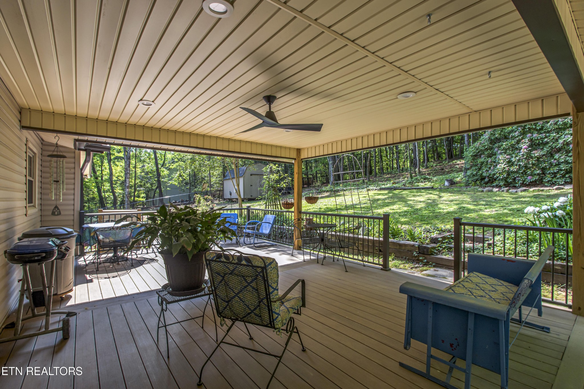 116 Mohawk Road Oak Ridge, TN 37830 - Photo 47 of 60 a outdoor space with furniture and garden view