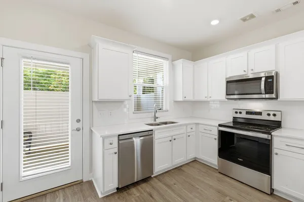 $2,100 | 1170 Dickerson Road, Unit 17, Goodlettsville, TN 37072