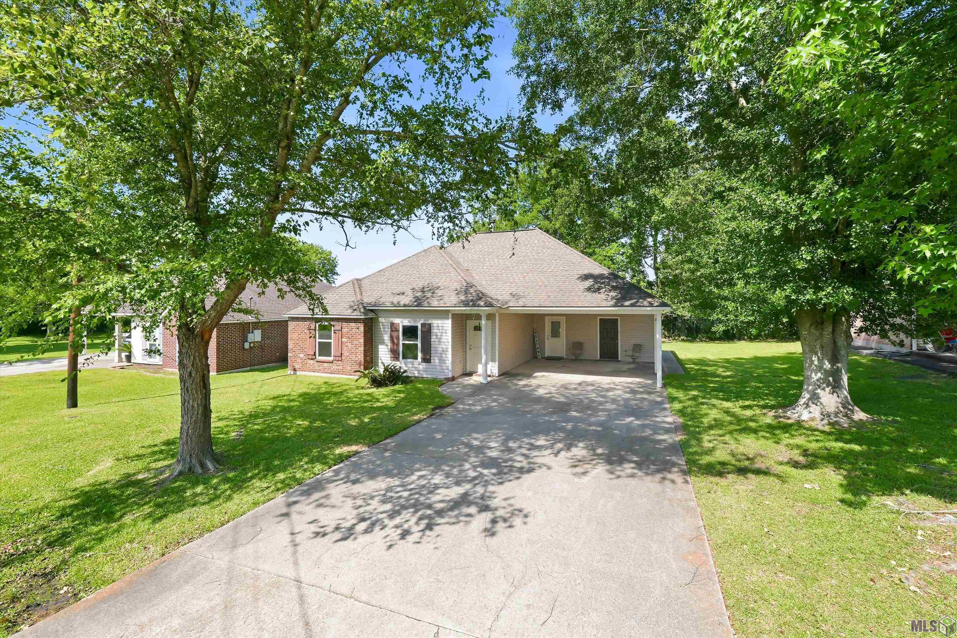18606 Perkins Oak Road Prairieville, LA 70769 - Photo 2 of 17 Gallery Image 2