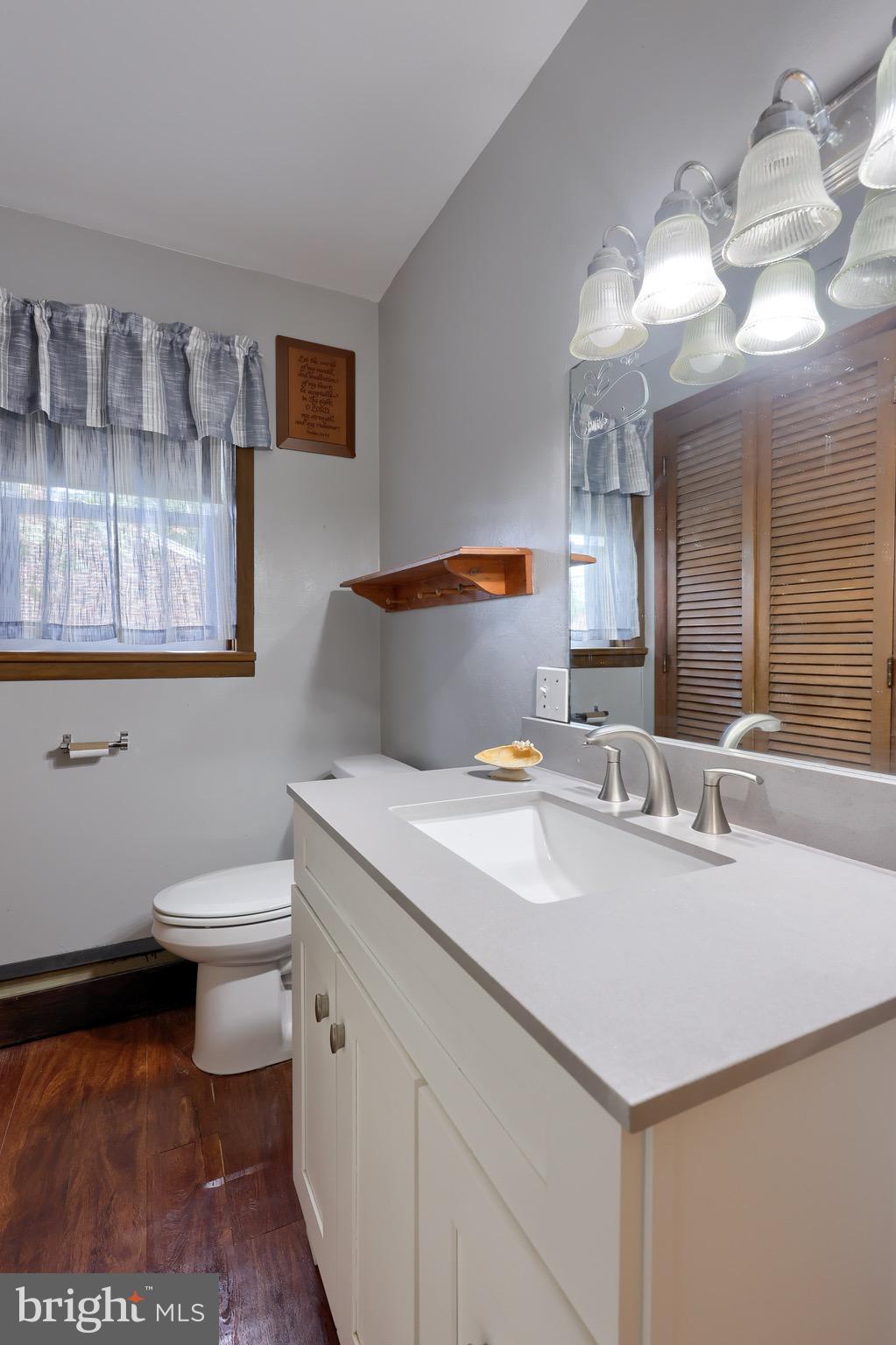 864 Kimmerlings Road Lebanon, PA 17046 - Photo 26 of 40 Hall bath