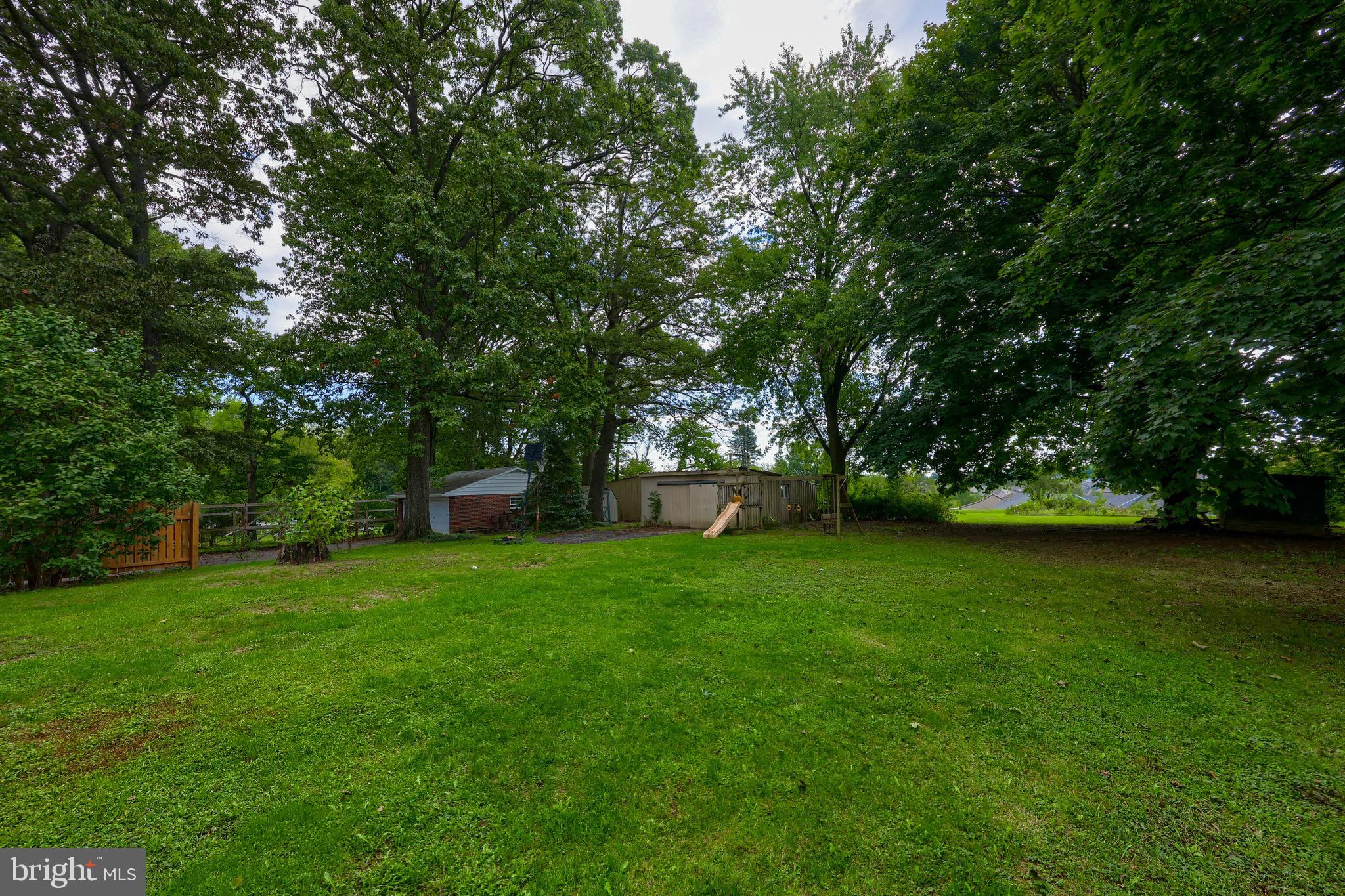 864 Kimmerlings Road Lebanon, PA 17046 - Photo 31 of 40 Large backyard